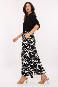  Women trousers model 215122 Sublevel 