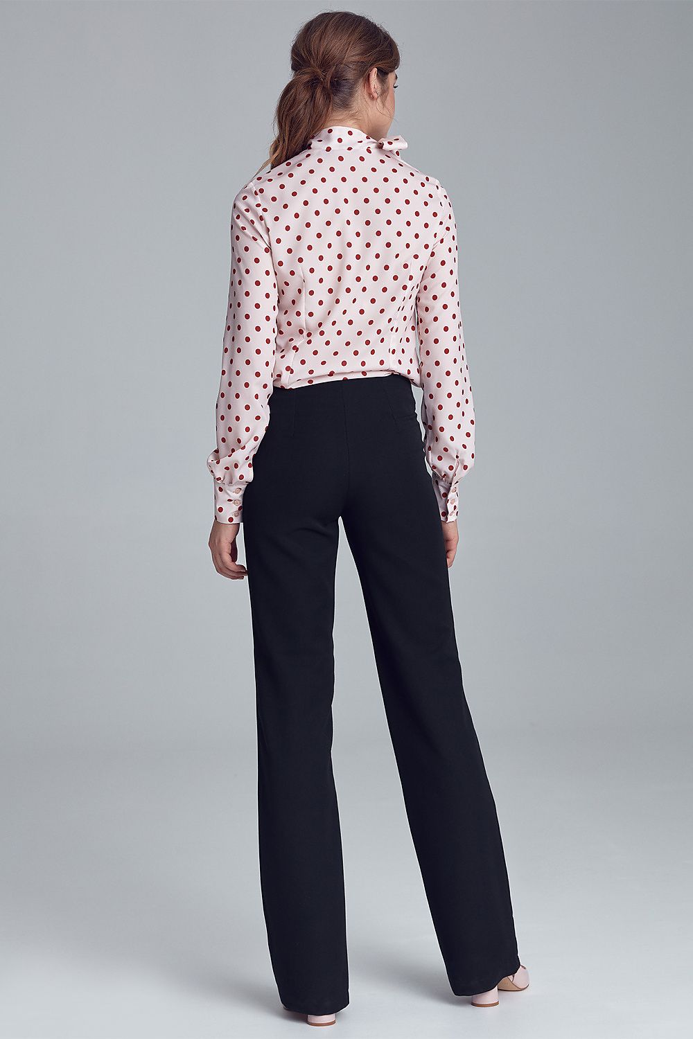  Women trousers model 216901 Nife 