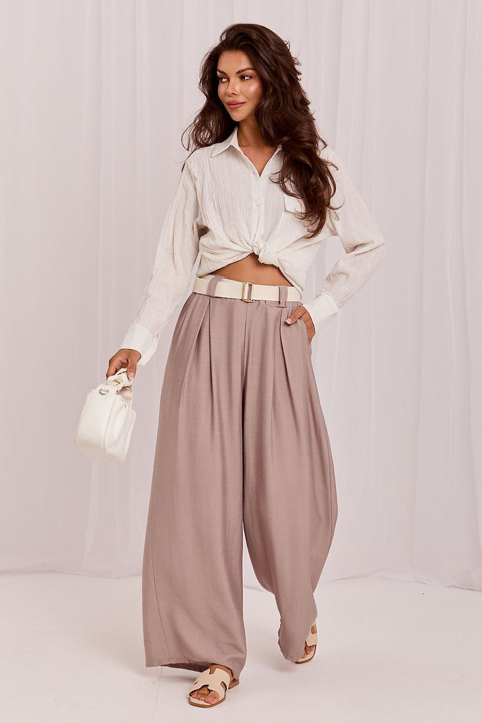  Women trousers model 229385 Rue Paris 