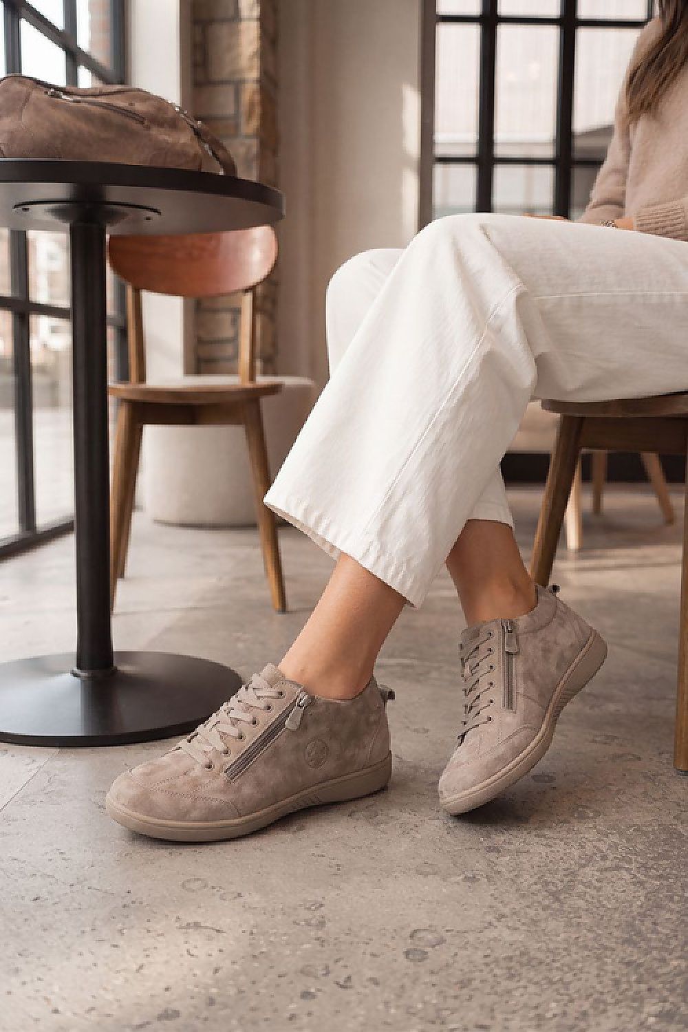  Half shoes model 230977 Step in style 