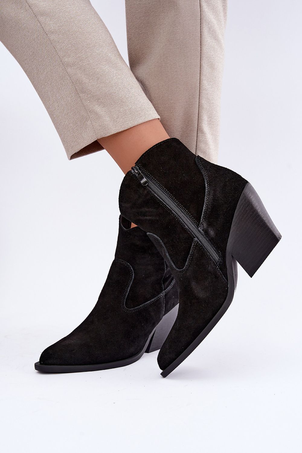  Heel boots model 232350 Step in style 