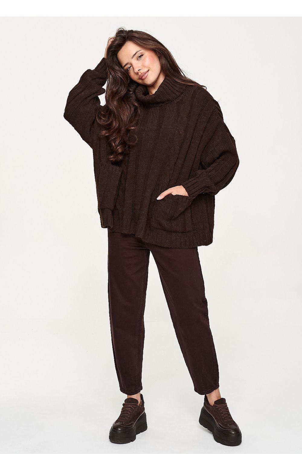  Turtleneck model 232516 Makadamia 