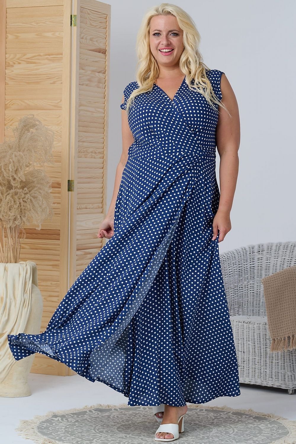 Plus size dress model 169390 Karko