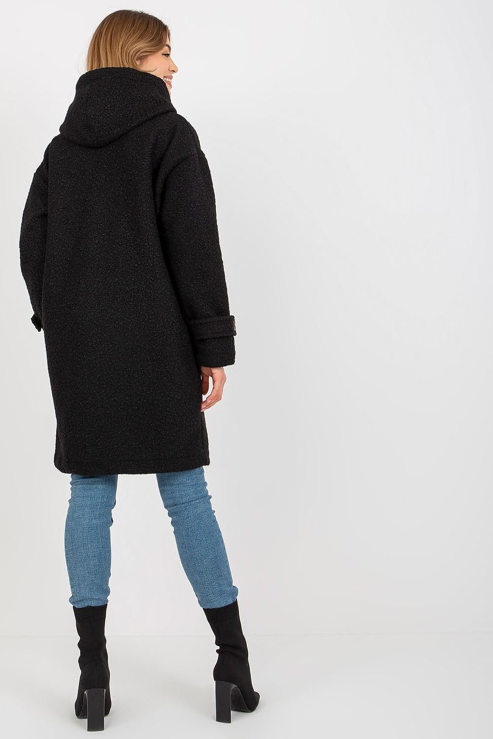 Coat model 175170 Relevance